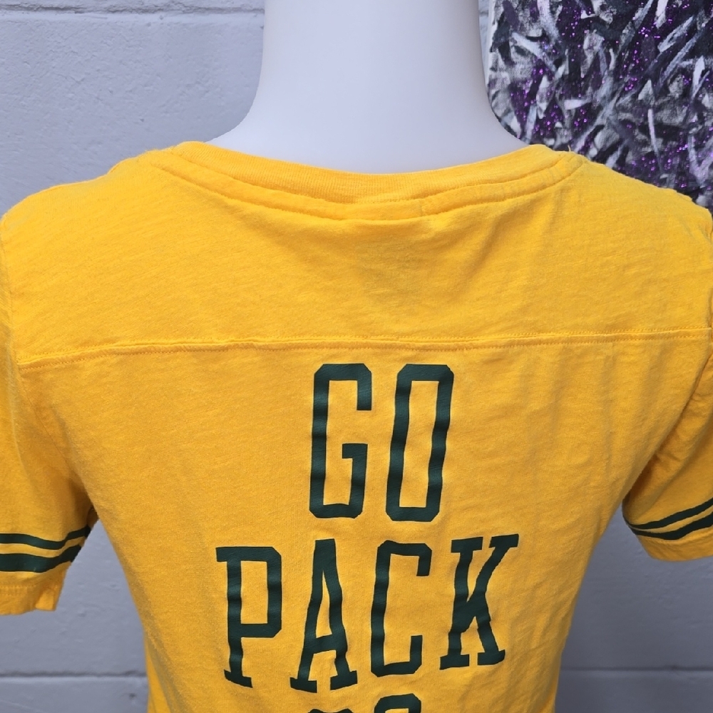 PINK Victoria's Secret Greenbay Packer Graphic Tee - Picture 11 of 16